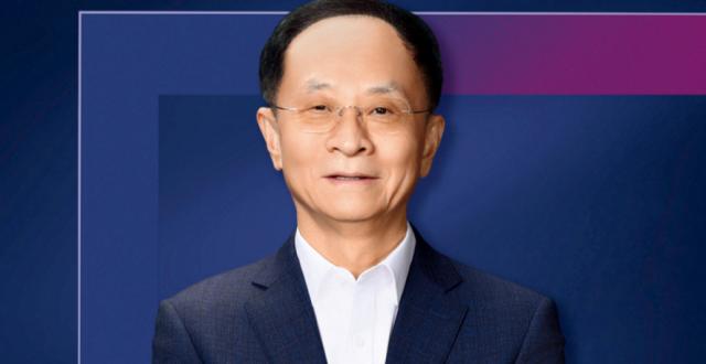 张文中：多点要做AI时代零售基础设施的建设者｜笃行2025_腾讯新闻