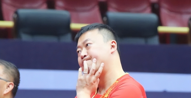 世乒赛女团决赛，马琳明明严格执行乒协规定，为何依然备受质疑？_腾讯新闻