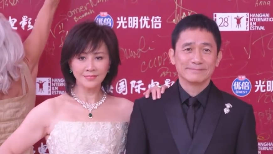 上影节红毯：高圆圆全场最美，沈腾耍宝，高叶性感腰臀比惊艳