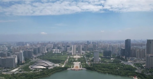 重磅！央行官宣：存量房贷利率大降，二套房首付门槛再降_腾讯新闻