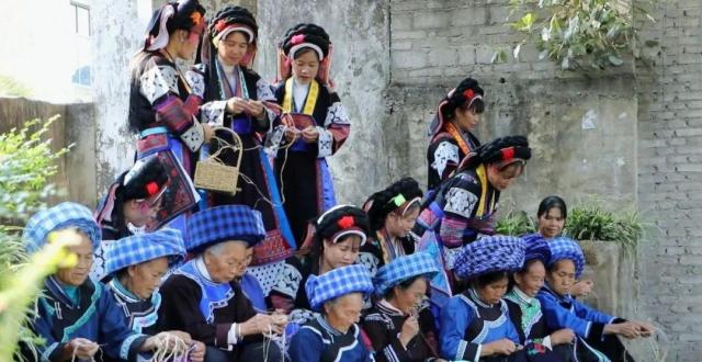 【文化中国行】布依族服饰：一抹“布依蓝”，传承越古今_腾讯新闻