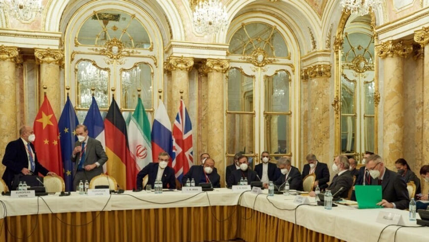 US-China Economic Synergies; Hormuz Strait Tensions; AI Weaponry Debate: Global Impacts