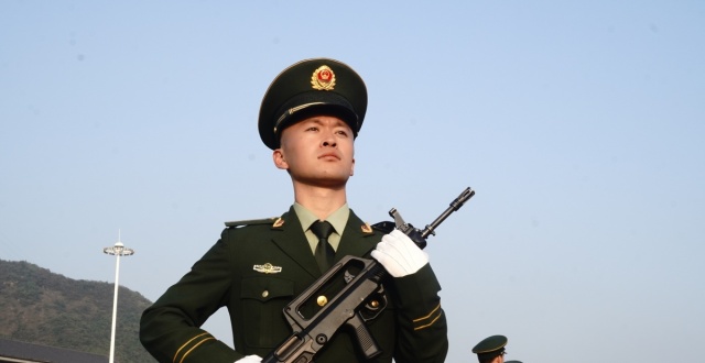 孙斌彪，你救人的样子真帅！_腾讯新闻