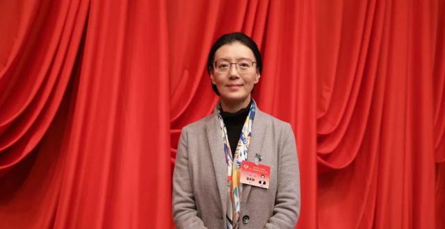 代表委员说｜张庆玲委员：多维度推进公共空间适儿化建设_腾讯新闻