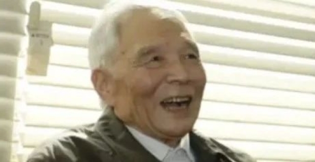 为纪念那一天，他将生日改为3月23日！_腾讯新闻
