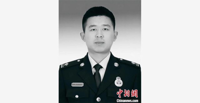 战友谈牺牲消防员冯振：肉夹馍没有吃上，他却永远走了_腾讯新闻