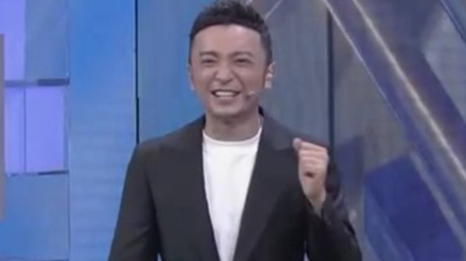 《今日说法》主持人冯硕太牛了！开门数成功赶超撒贝宁，小尼看热闹拱火_腾讯新闻