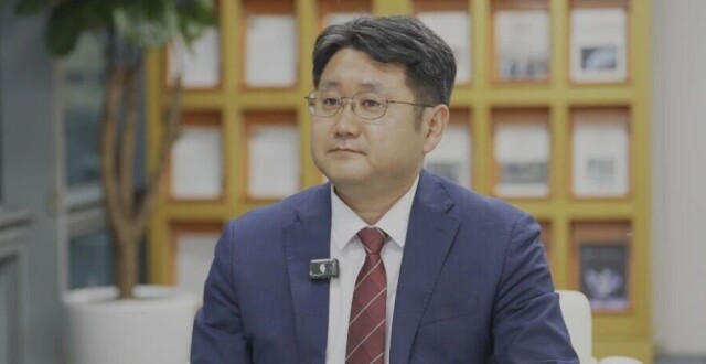 韩国学者李东奎：韩国不在中美之间“选边站队”是明智的_腾讯新闻