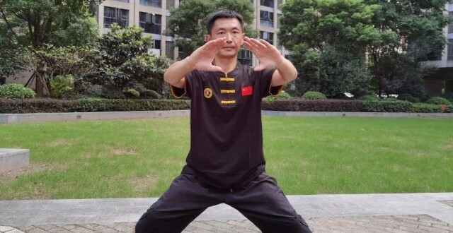 6个超级简单的小动作，从头练到脚！是身体最爱，越做越舒服_腾讯新闻