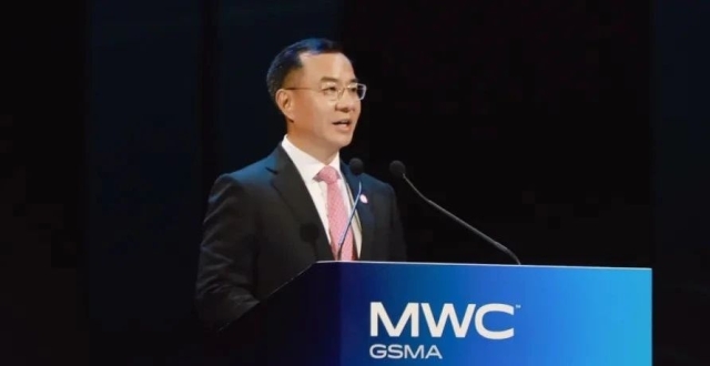 履新：刘烈宏任国家数据局局长（附特写）_腾讯新闻