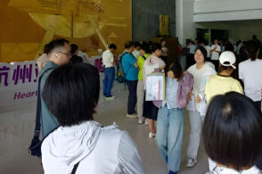 复旦交大“三位一体”笔试开考，考生坦言比高考难，名校为何要再设一道选拔？高考之外，还有哪些多元化的招生模式？