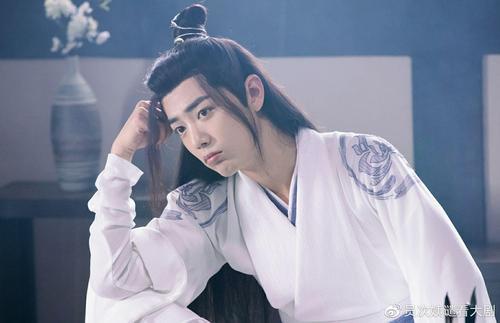 肖战工作室|肖战工作室致歉被指“为时已晚”，替平台背锅还是被迫认错？