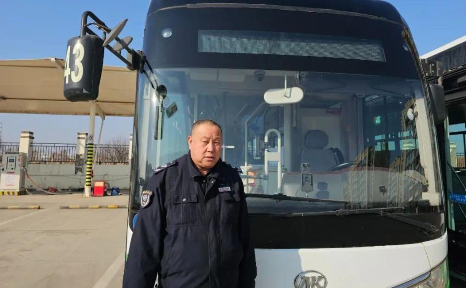 烟台公交春运路上好事多善行义举暖人心