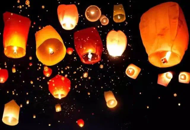 购买玩具水枪孔明灯时应注意以下几点