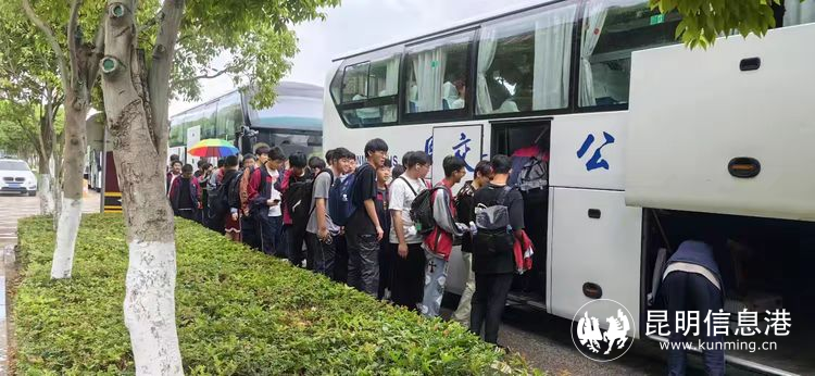 昆明公交为呈贡大学城提供暑假学生返乡直通车服务