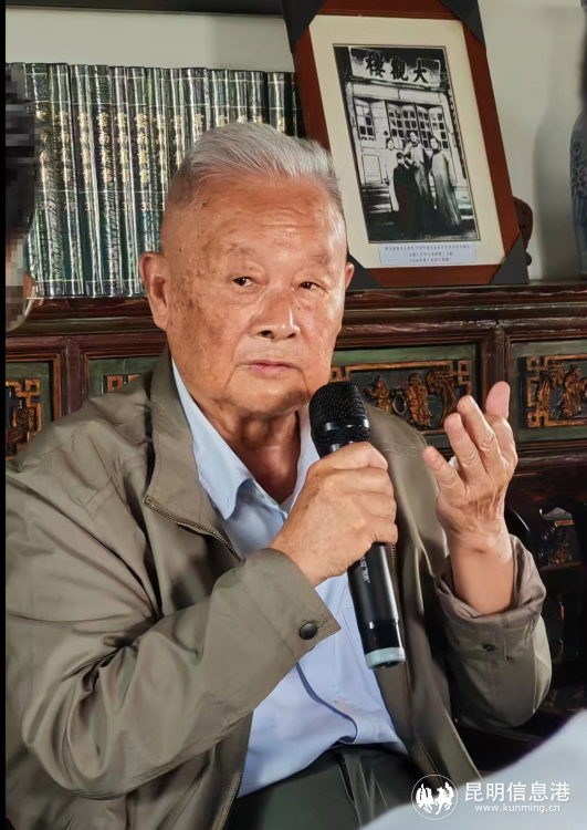 《我的父亲刘文典》 首发式暨国学大师刘文典研究新成果学术研讨会在奔来书院举行_腾讯新闻